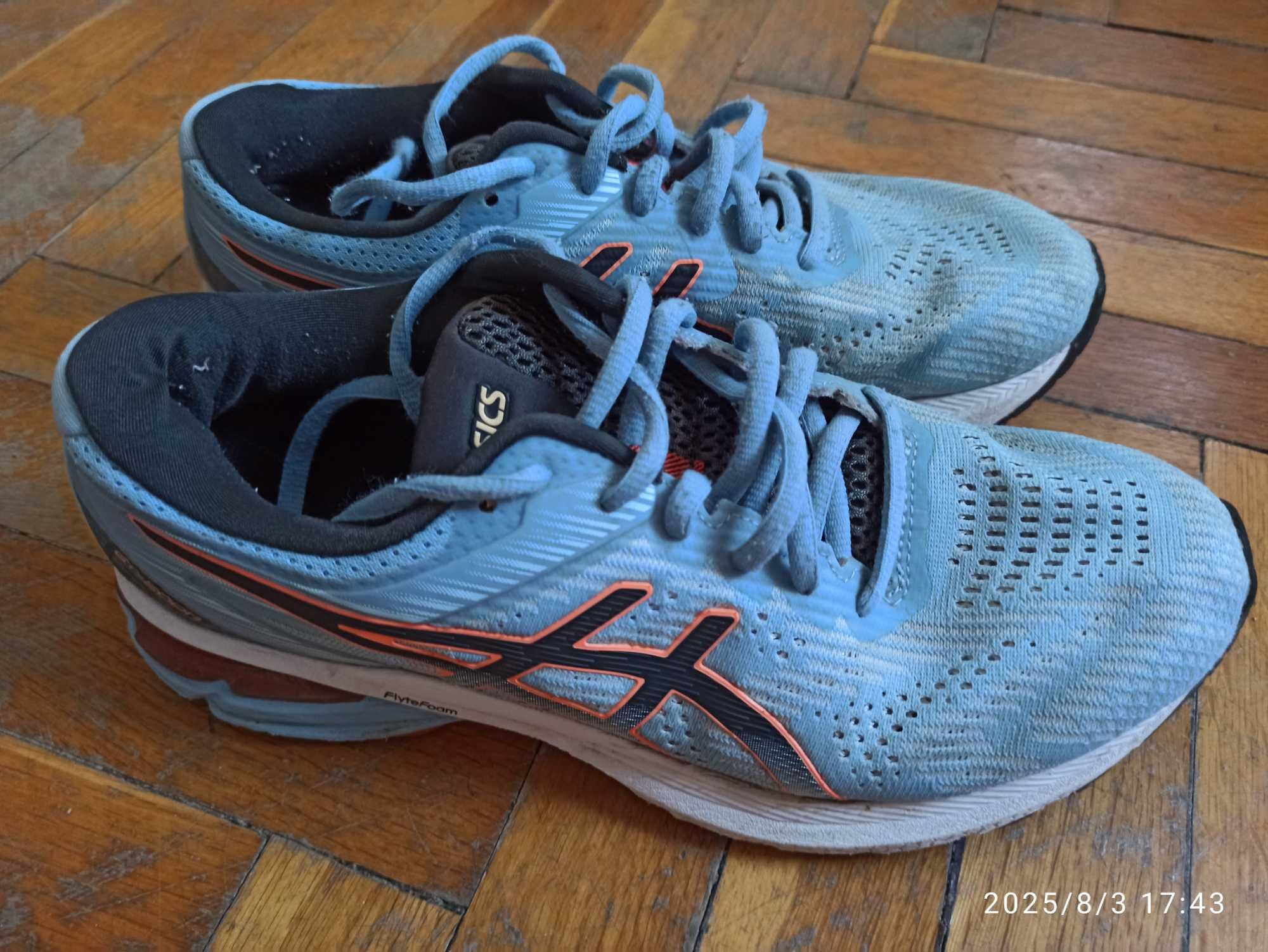 Дамски сини обувки/маратонки Asics