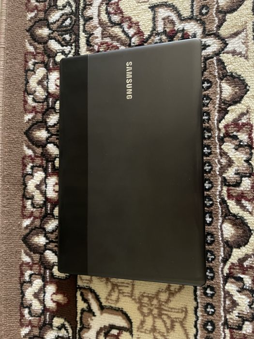 Samsung Noutbuk