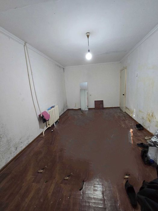 Срочно продам 1 комнатную 1 этаж Чиланзар 13