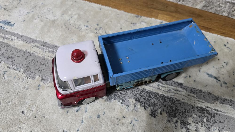 Jucărie chinezească veche