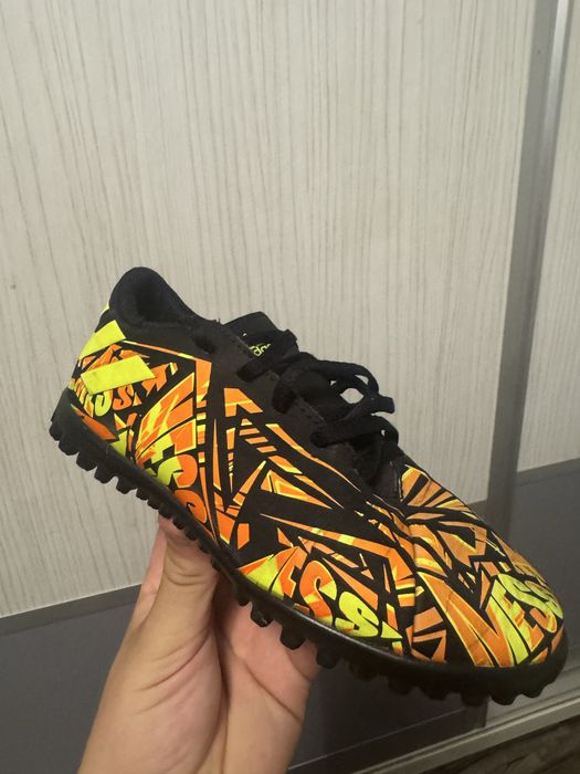 Ghete fotbal copii Messi Adidas Nemeziz .4 Marimea 32