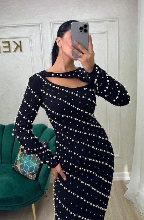 Vand rochie ocazie cu perle