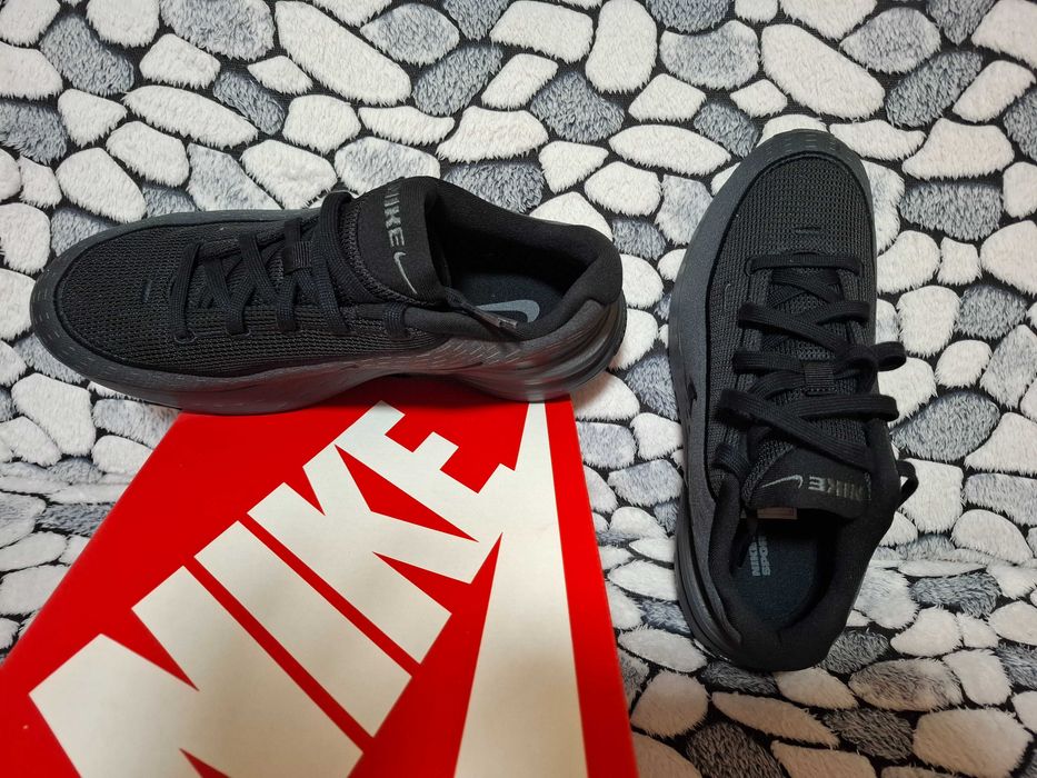 Маратонки Найк Nike Uplift SC 135 лева/ 69.02 €