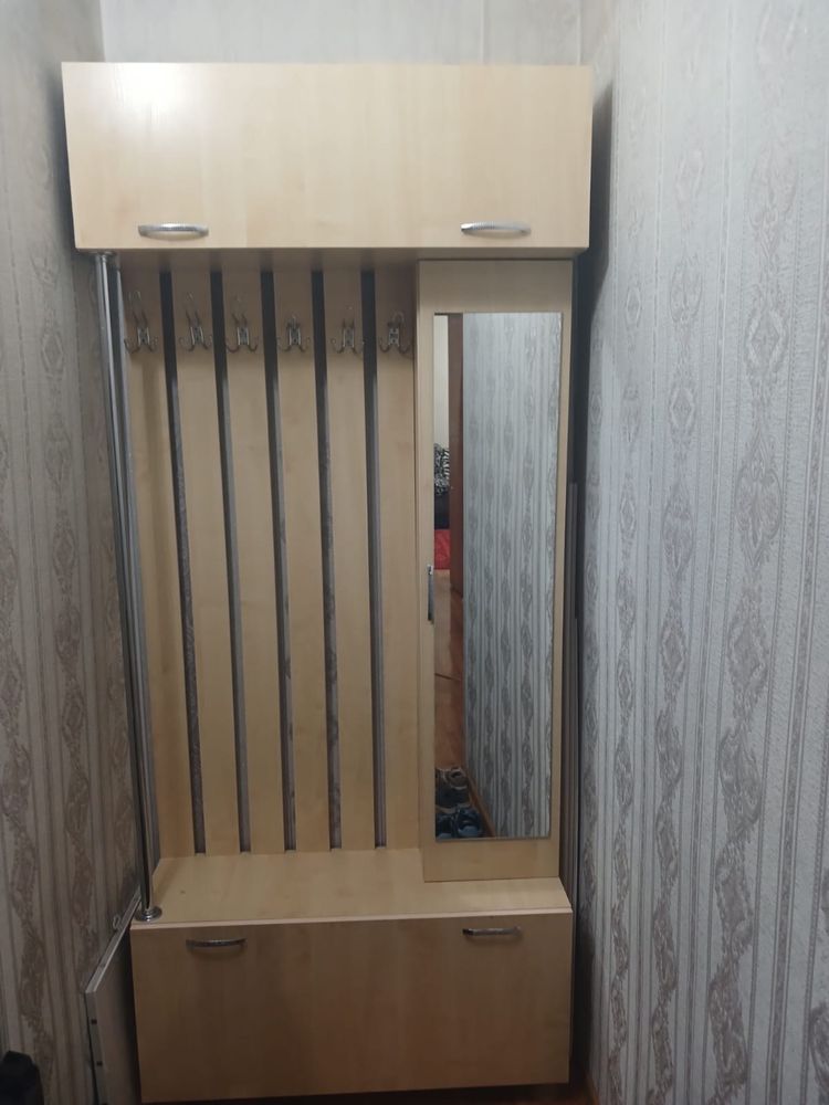 Продам прихожую в хорошем состояний