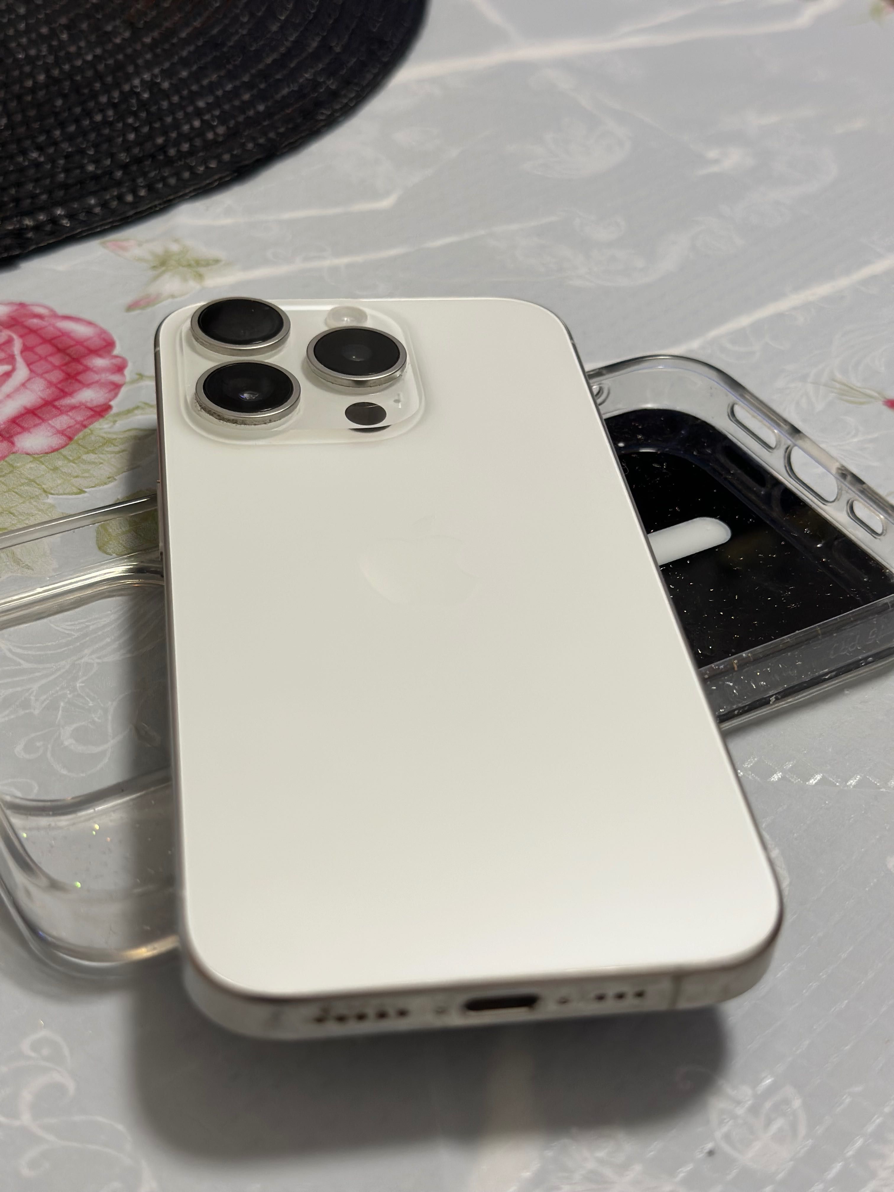 iPhone 15 pro 256GB