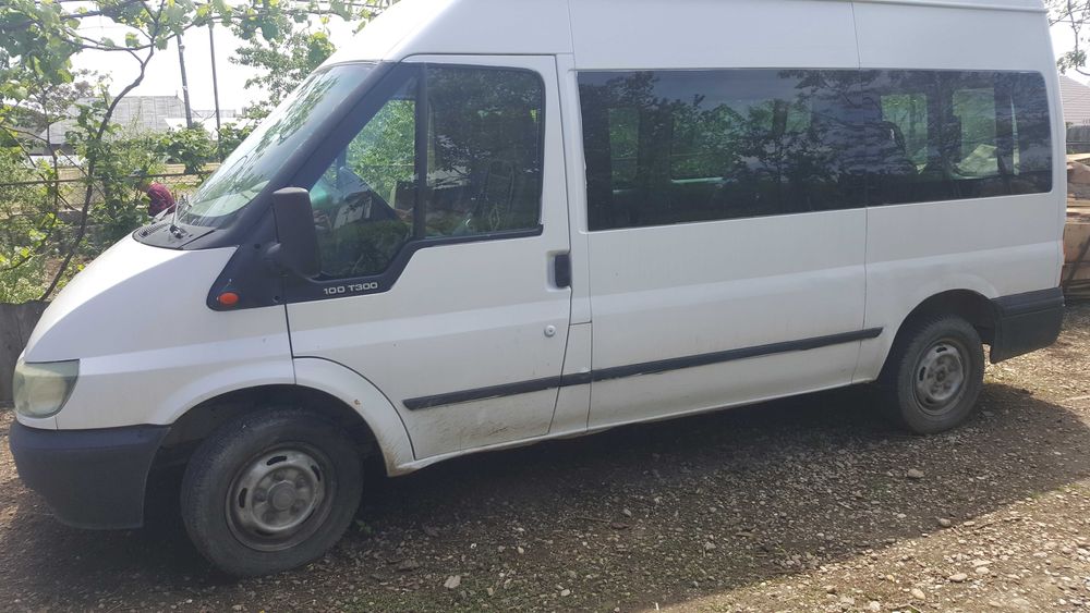 Vand Ford Transit 8+1 locuri