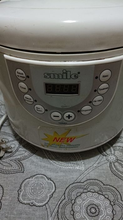 Продам мультиварку рабочая 5000