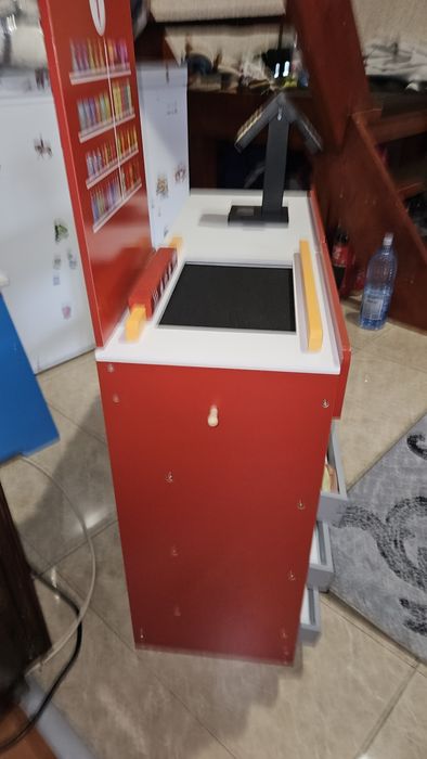 Vand super market din lemn Kaufland