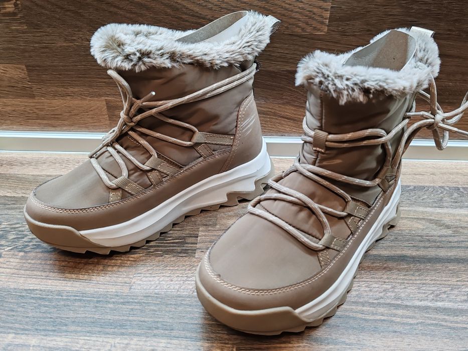 Продавам дамски апрески