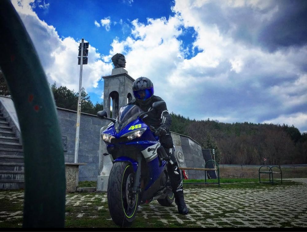 YAMAHA R6 2004г Топ