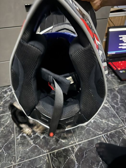 кросова каска airoh