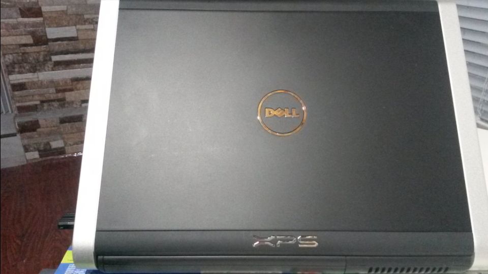 Лаптоп Dell XPS m1530