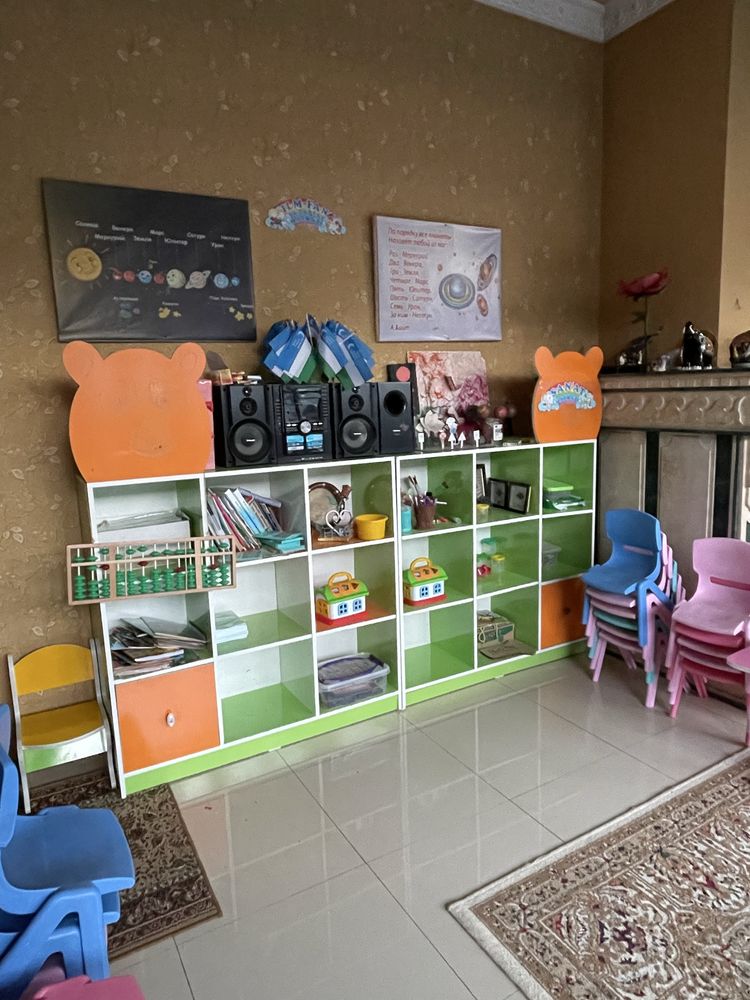 Боғчадан мебеллар кутарасига сотилади 40 та шкаф, 26 та 3 талик кроват