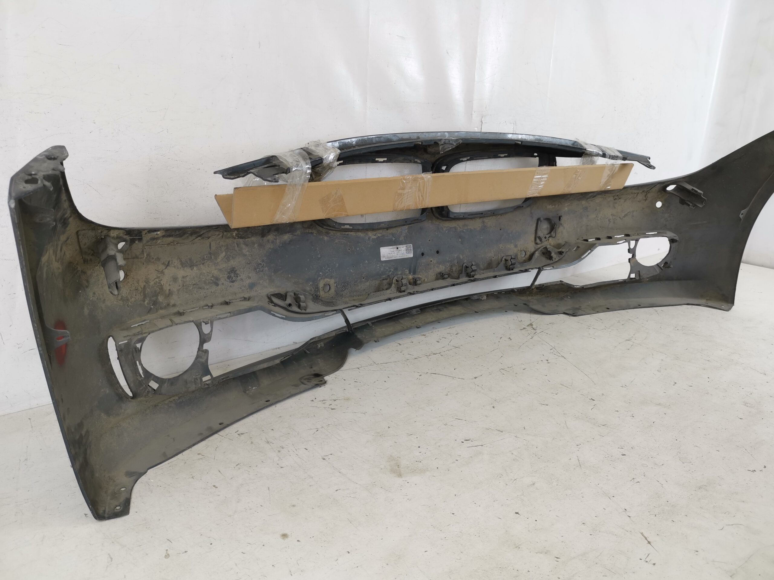 Предна броня BMW Серия 3 Ф30 / BMW Seria 3 F30 Оригинална