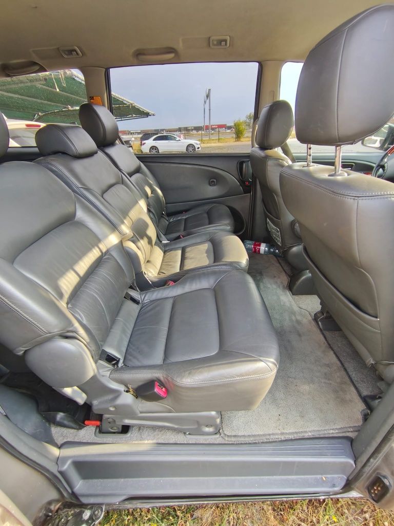 Toyota Previa 2.0 D-4D 2006 год. нов внос