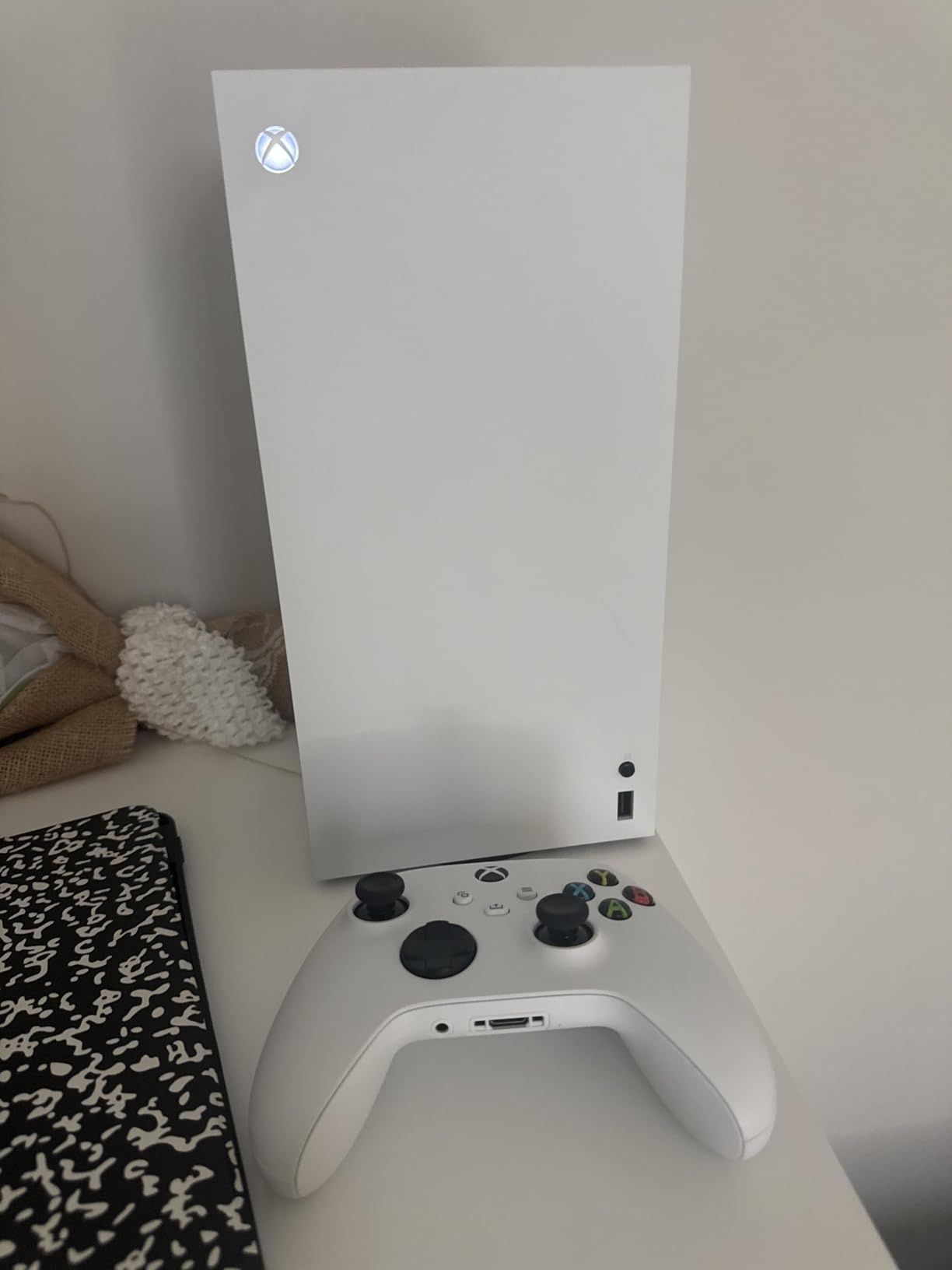 Продам Xbox series X digital edition
