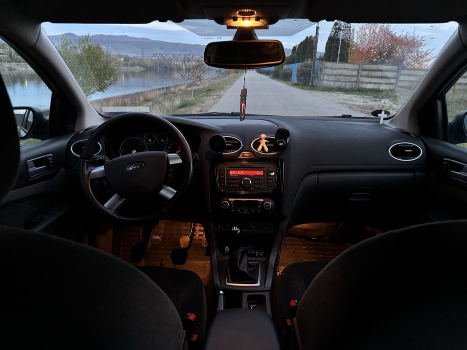 Ford focus 1.6/ pret negociabil