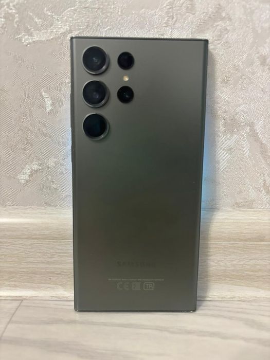 Продам Samsung s23 Ultra