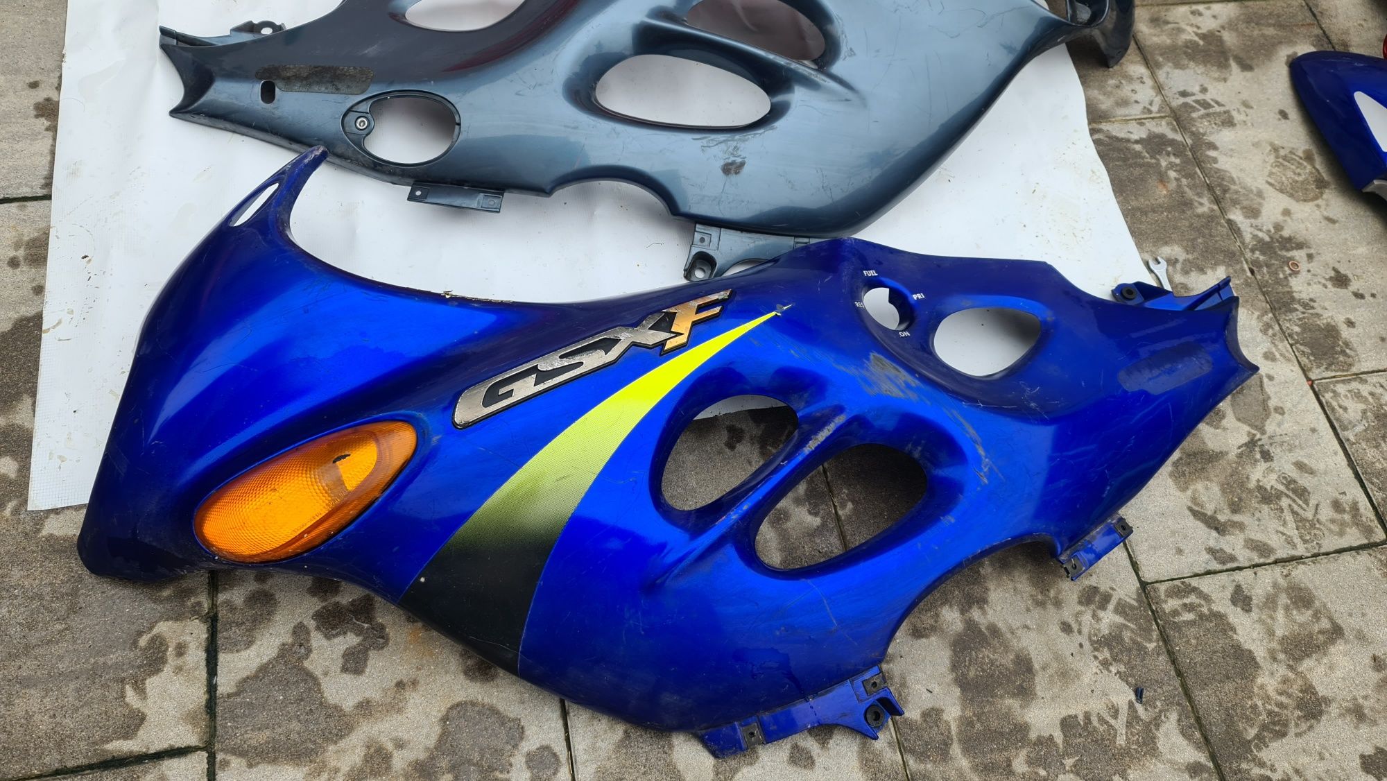 Carene carena laterala stânga dreapta Suzuki GSXF Gsx F 600