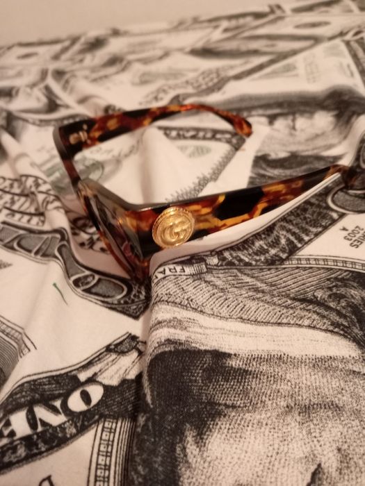 Vând ochelari gucci originali