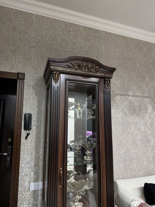 Продам Шкаф витрина сервант 2 шт