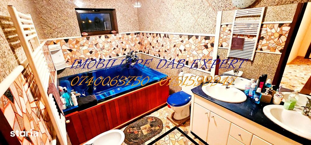 Casă cu 4 camere, garaj și pivniță în oraș