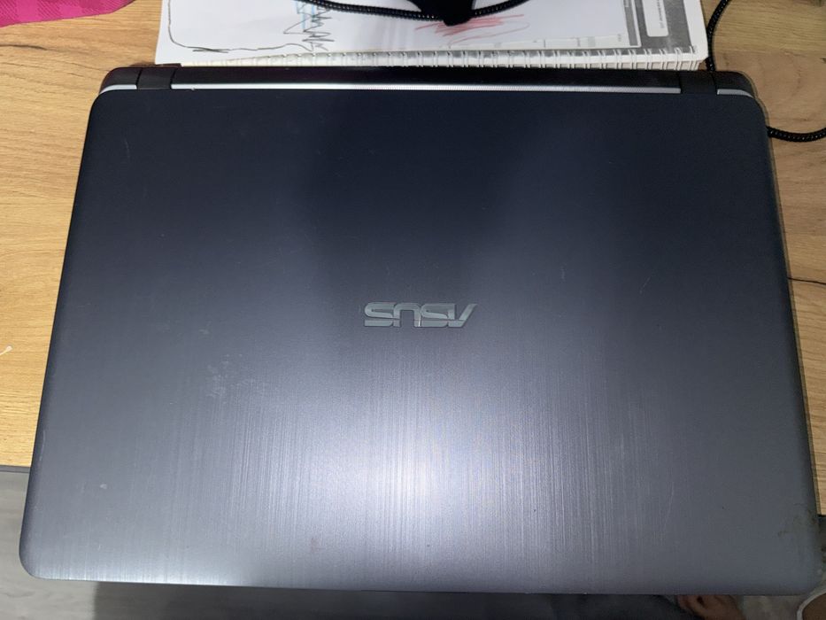 Ноутбук асус, в хорошем состоянии