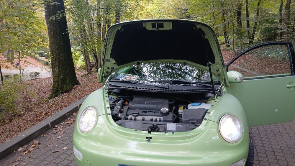 Vând Volkswagen beetle