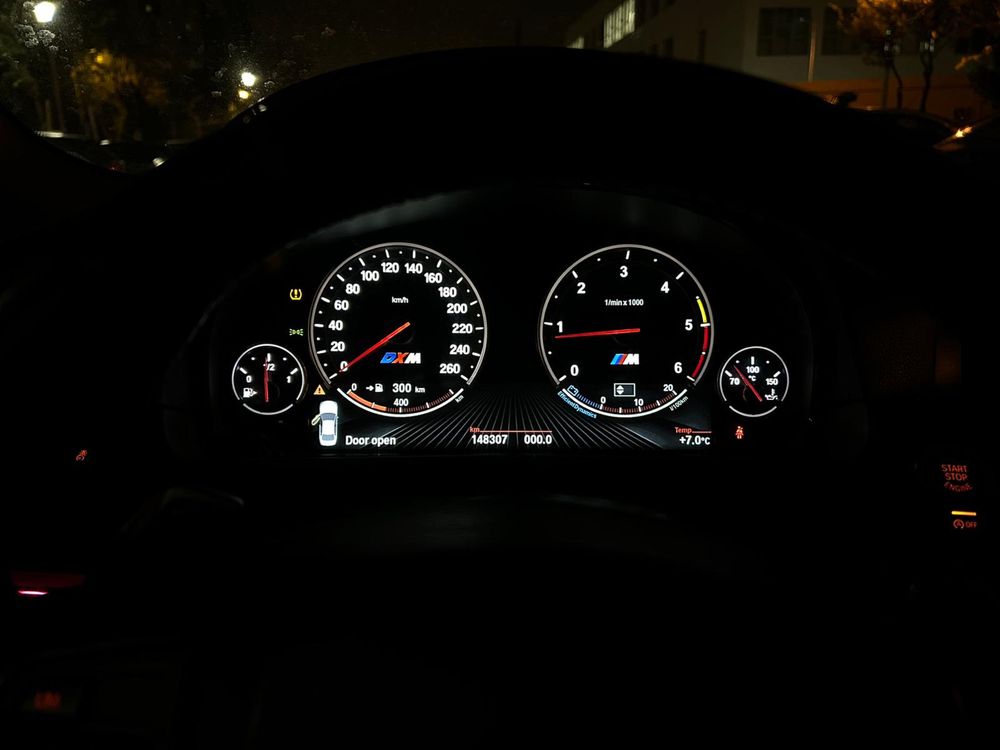 Personalizare ceasuri de bord BMW F10 M5 look