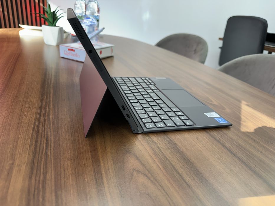 Лаптоп Lenovo D330