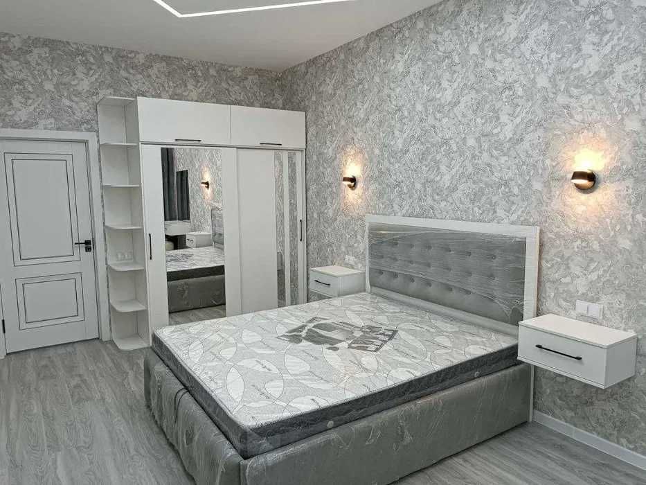Сдам евро 2-комн квартиру 4/8 на Чиланзаре, метро Новза.124*