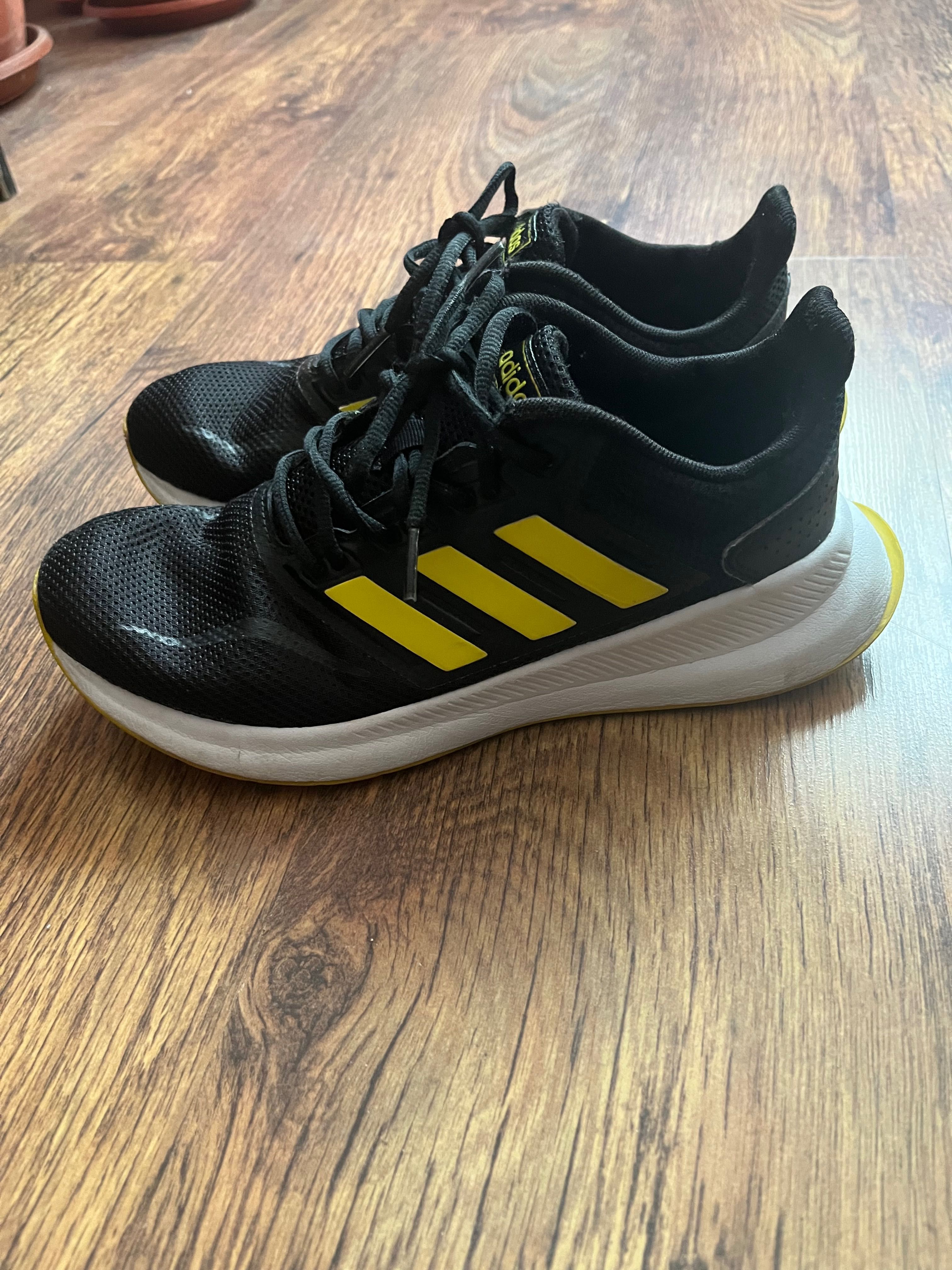 Оригинални маратонки Adidas