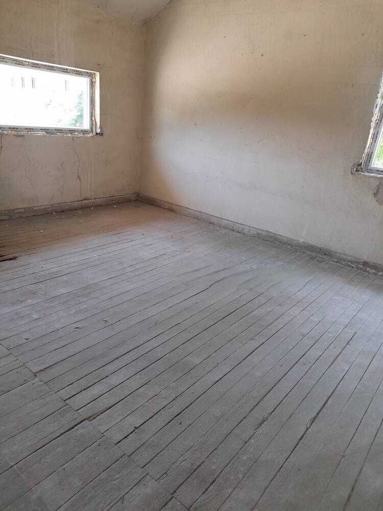 Продава се Къща в с. Златовръх, Област Пловдив - 580 кв.м за 137 €/кв.м - Снимка #1