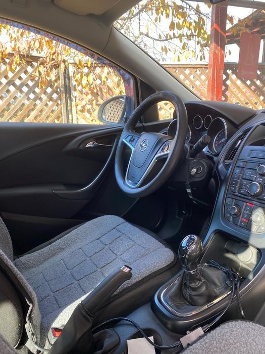 Opel Astra 1.7 diesel 2012