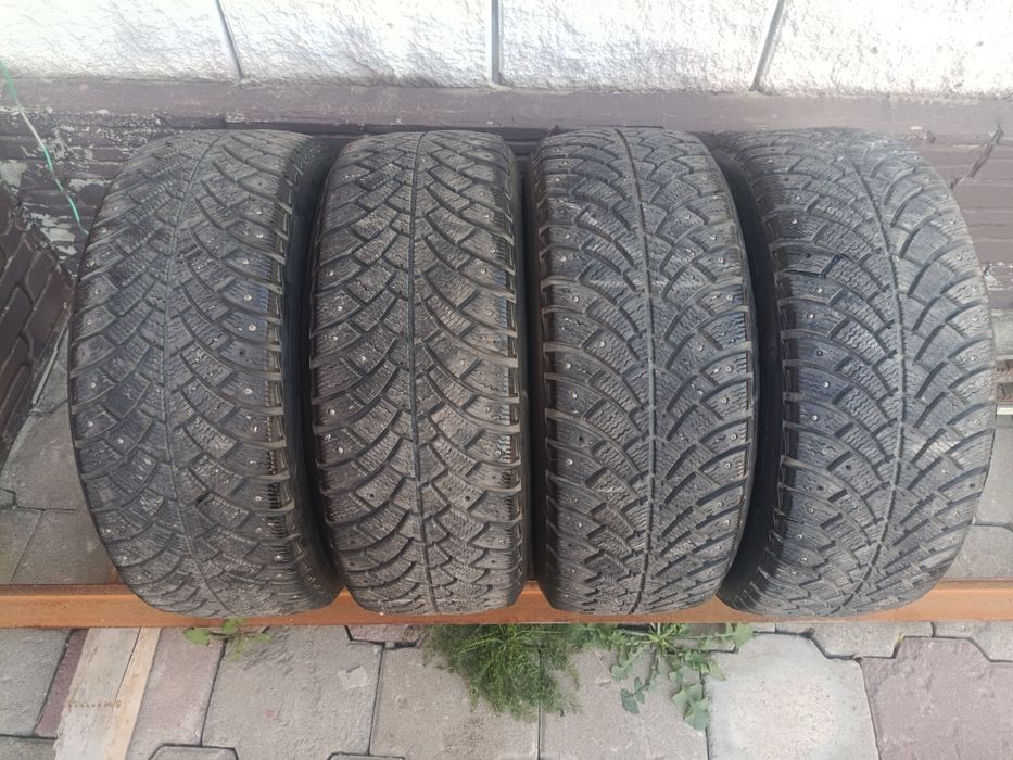 Продам зимние шины