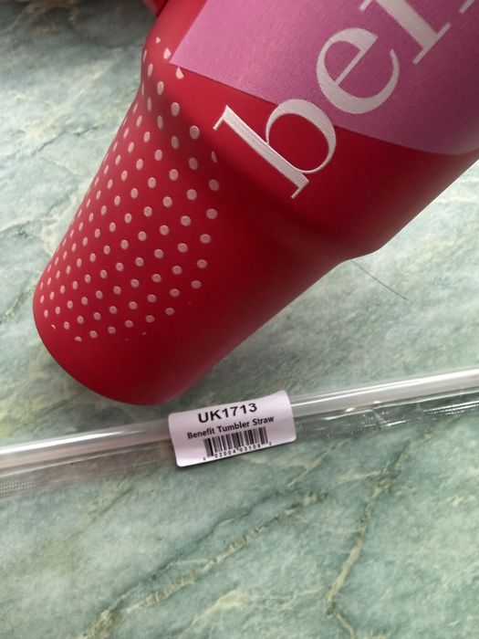 Tumbler чаша тъмблър Benefit със сламка
