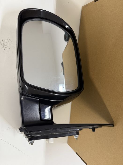 Hyunday santa fe огледало