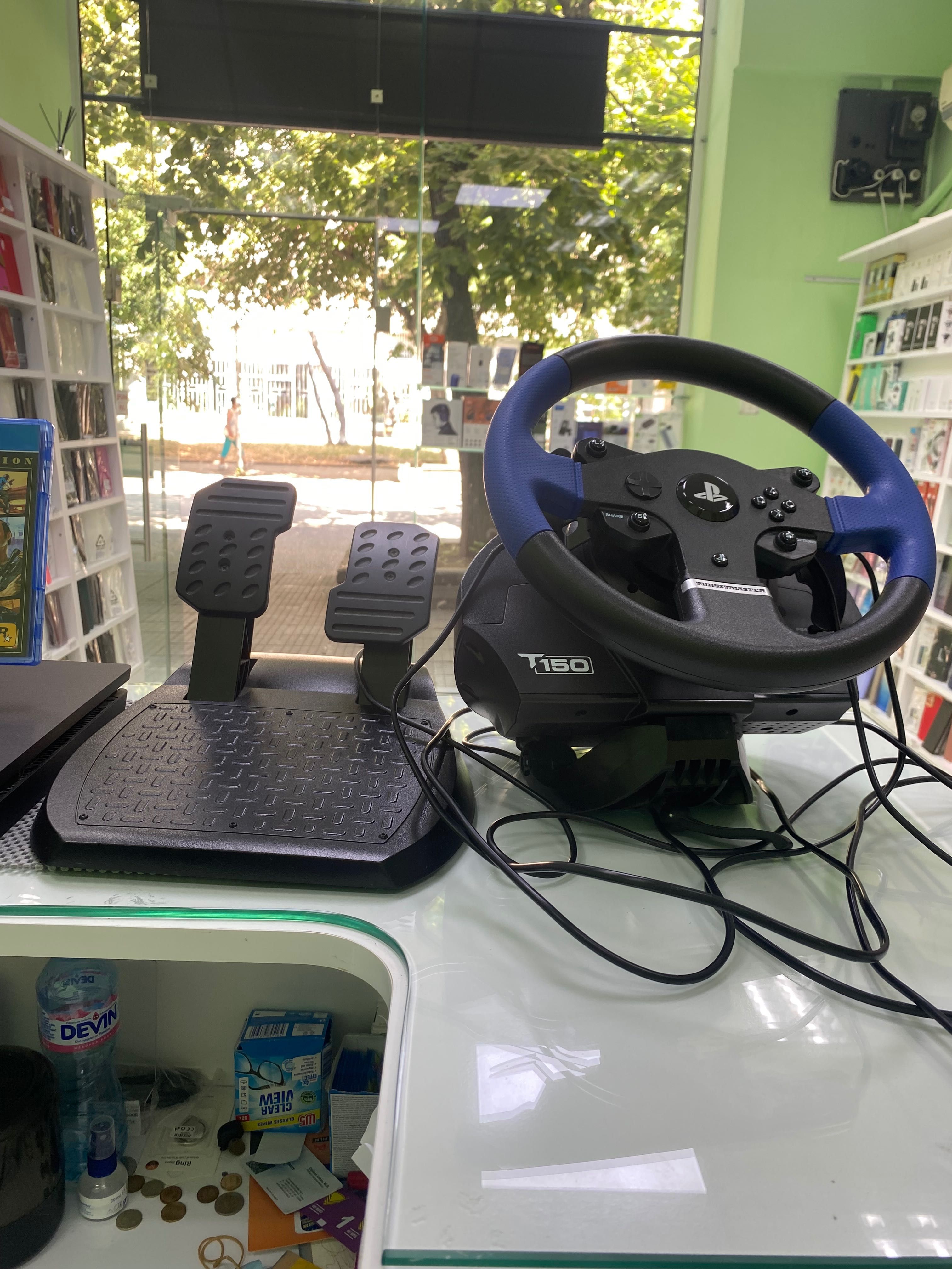 PS4 + волан Thrustmaster T150 + GTA V