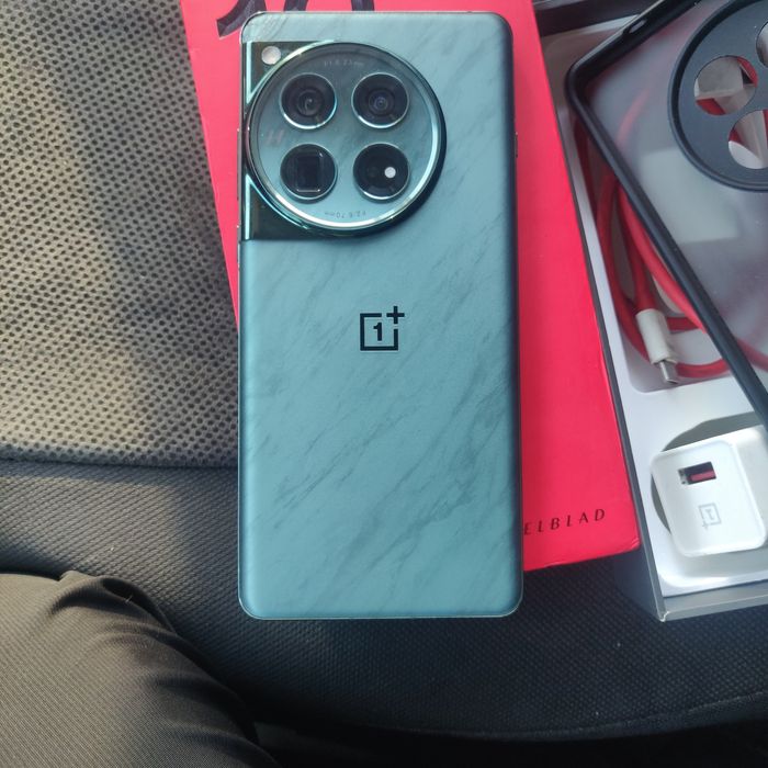 One plus 12 16/512 телефон сатылады срочно