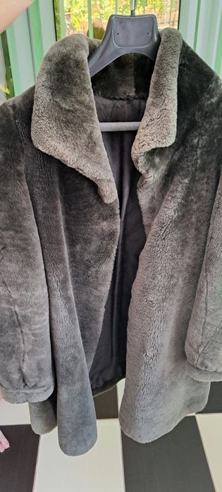 Haina din blana naturala mouton dore