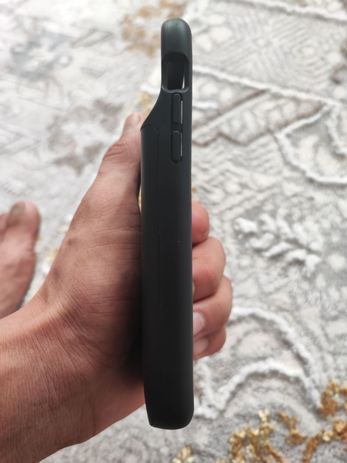 Powerbankli chehol Iphone 11 uchun