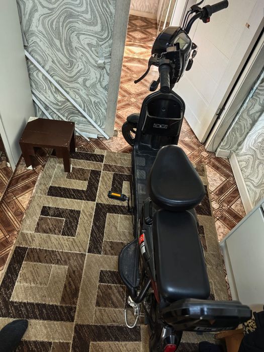 Скутер ск8 Б/У в хорошем состоянии