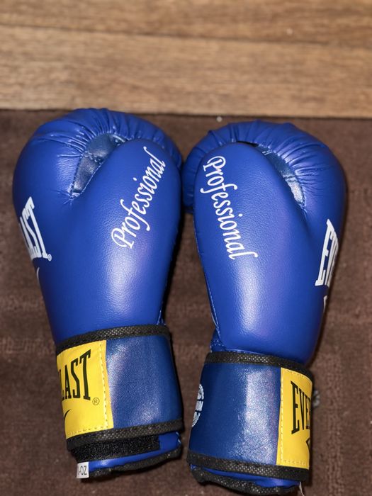 Боксёрские перчатки