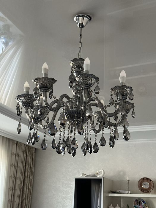 продам люстру в отличном состоянии