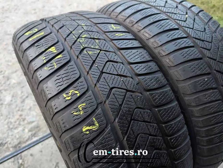 SET 2 Anvelope Iarna 245/45 R18 PIRELLI Sottozero 3 100V - Runflat
