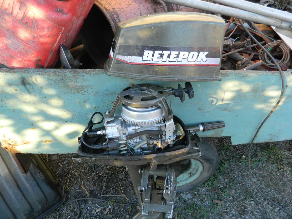 мотор на лодку ветерок 8