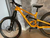 BIcicleta carbon full suspensie mulet