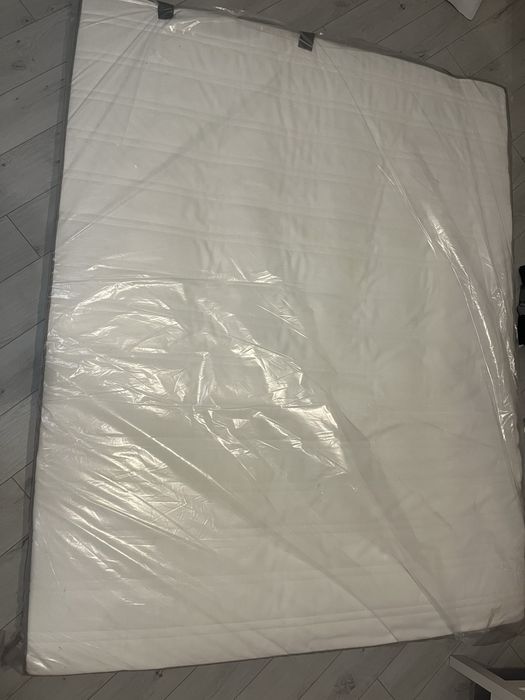 Матрас 160*200.