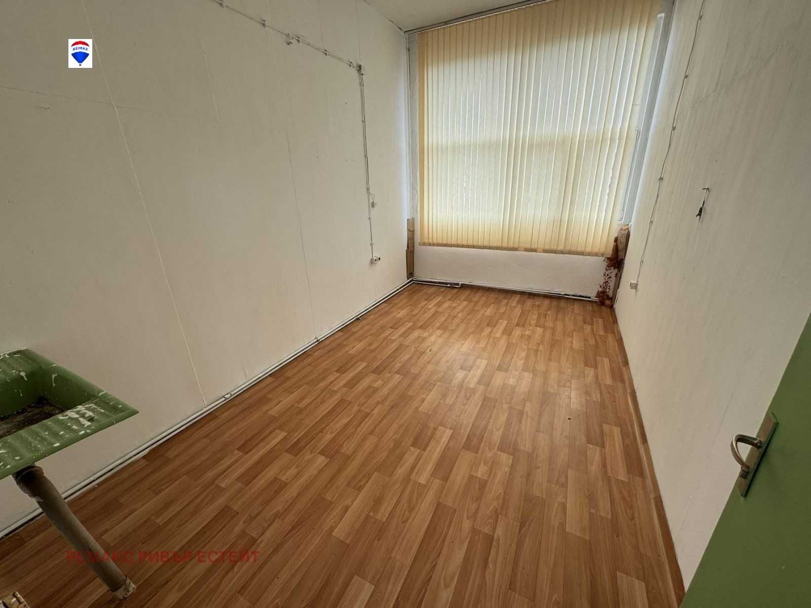 Индустриална сграда за продажба кв. Родина 1, гр. Русе