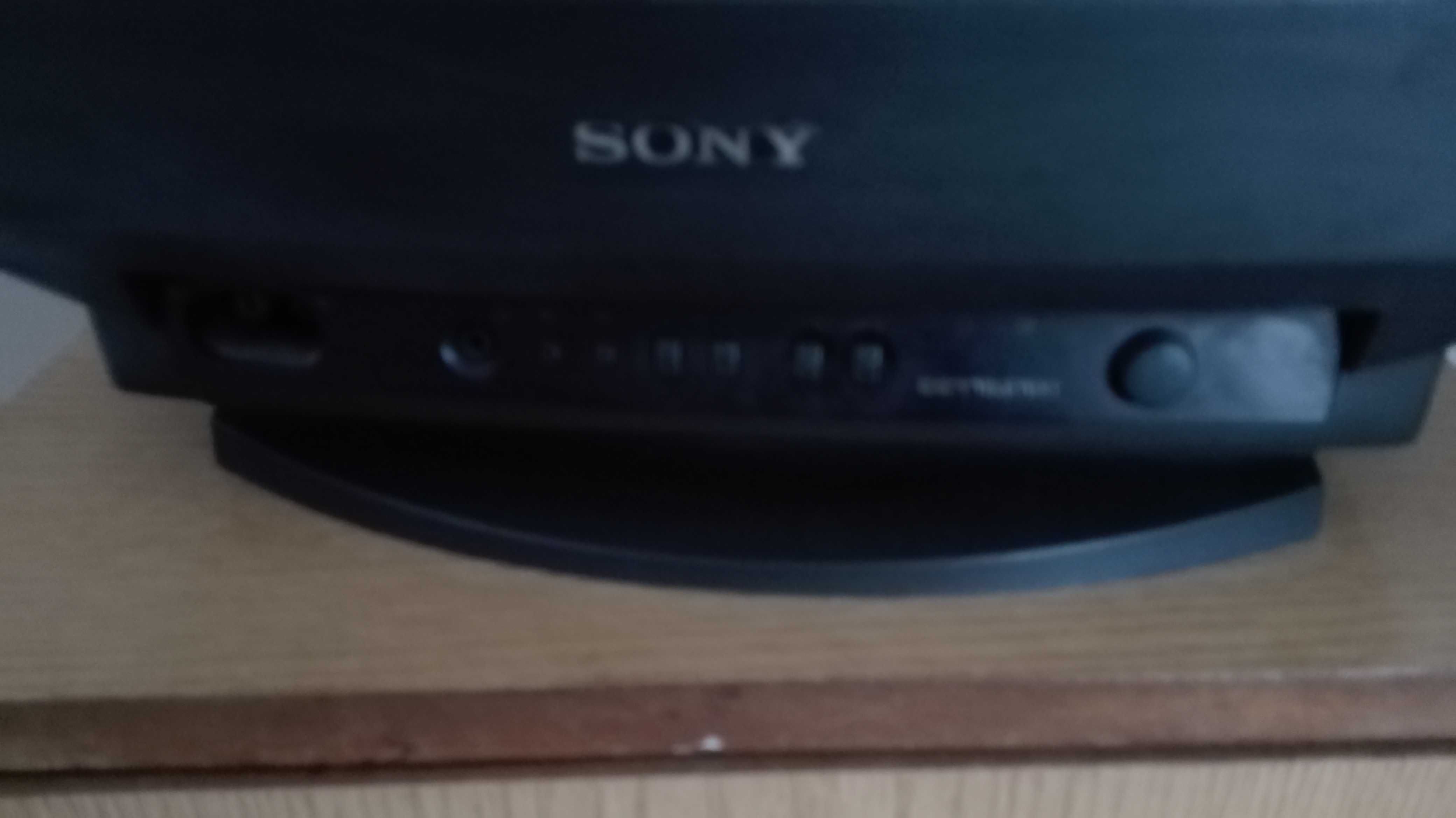 Цветен телевизор Sony Trinitron KV 2184 TM